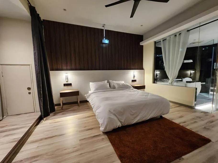 Apartment Desir Amorous Kl #Jacuzzi #Nflx #Prjscn120