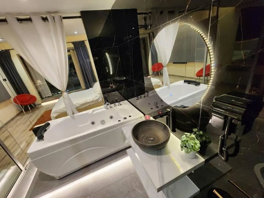 Desir Amorous Kl #Jacuzzi #Nflx #Prjscn120